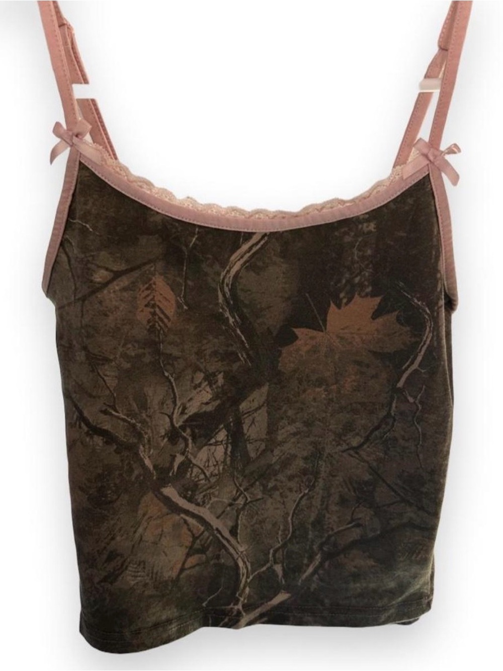 95% Cotton Vine and Valley camo tank top with pink lace. Size Small